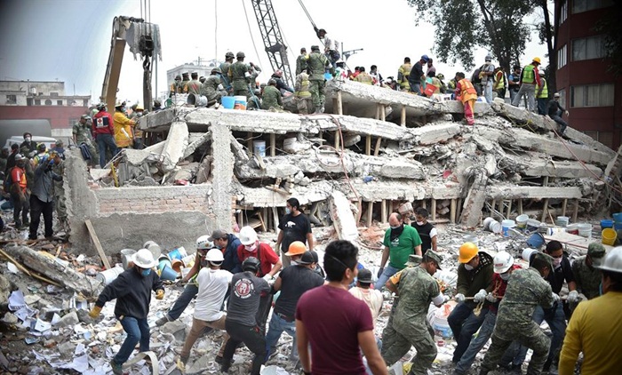 Presidente do México confirma 420 mortos por terremotos