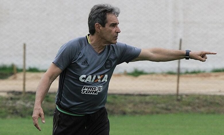 Carpegiani é o novo técnico do Esporte Clube Bahia
