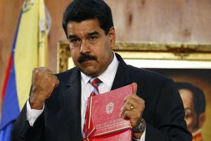 Chavismo vence eleições para governador em 17 dos 23 Estados disputados na Venezuela