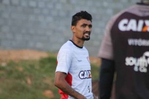 Jogadores do Vitória atletas iniciam a preparação para o desafio contra o Santos na segunda-feira (16)2