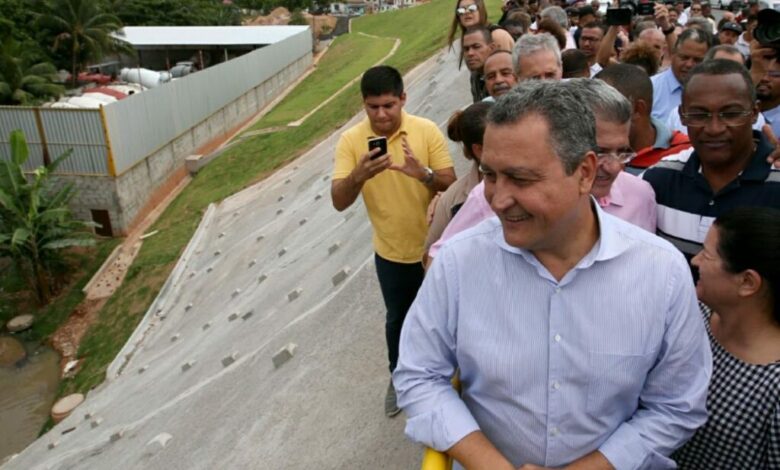 Contenção de encosta leva segurança para 2 mil pessoas em Paripe1