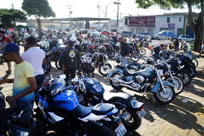 Detran promove ações educativas em encontro nacional de motos no feriadão