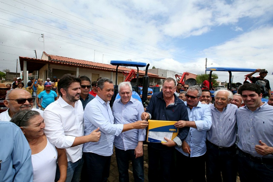 Autorizada obra que garante água tratada a dez mil baianos do Sertão