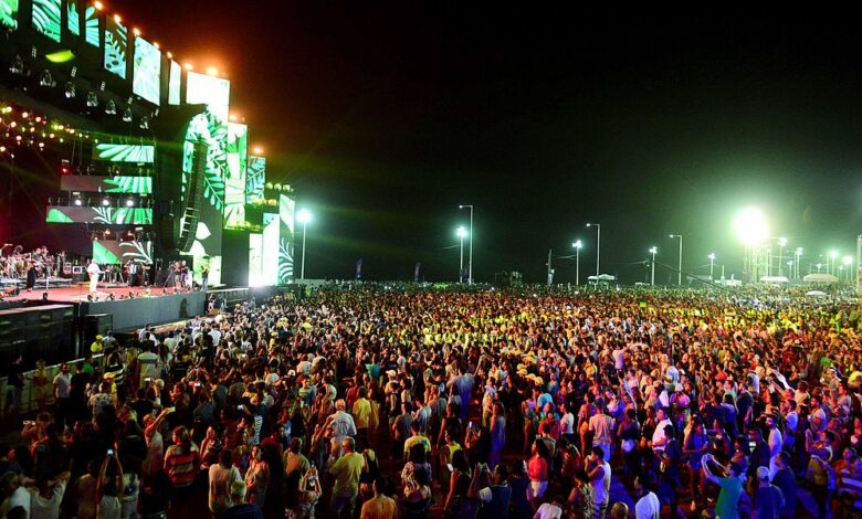 Primeiro dia do Festival Virada Salvador reúne cerca de 200 mil pessoas em Salvador