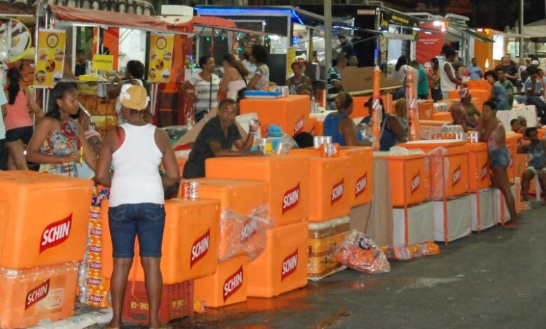 Comissão do Carnaval do Nordeste reúne com ambulantes que irão trabalhar no Circuito Mestre Bimba.