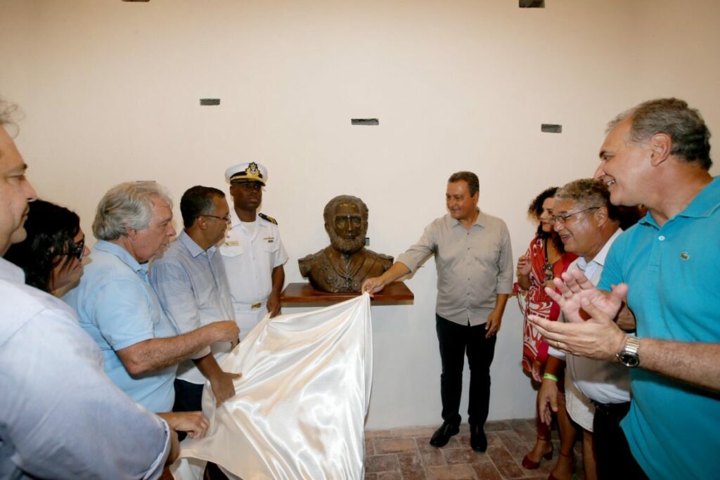 Governador entrega restauração da Fortaleza de Morro de São Paulo