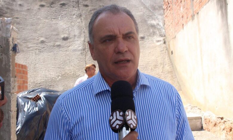 Pelegrino alfineta ACM Neto e diz que “Geomanta” é um pedaço de plástico com um pouquinho de cimento que só dura dois anos.