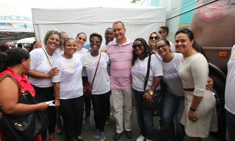 Governador e primeira-dama visitam Feira Março Mulher