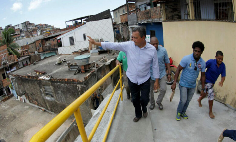 Rui entrega obra de contenção de encosta que beneficia 4,7 mil moradores da Boa Vista do São Caetano